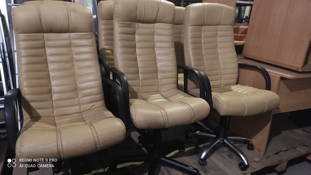 Кресло офисное, директорское