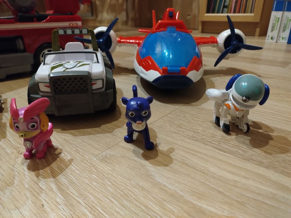 Psi patrol, bardzo duży zestaw pojazdów i figurek