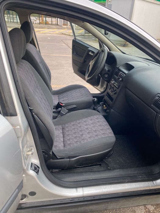 Opel Astra G Caravan 1.4 com fuga de óleo — photo 5