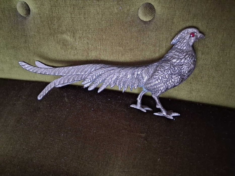 Peça decorativa antiga "Faisão" em metal (pesada). Ver fotos