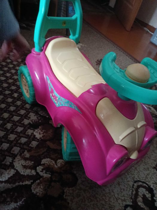 Детская машина каталка, катались только по квартире