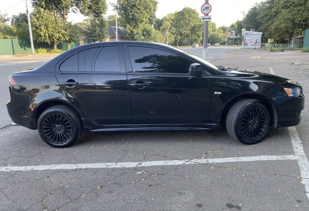 Продам Mitsubishi Lancer X