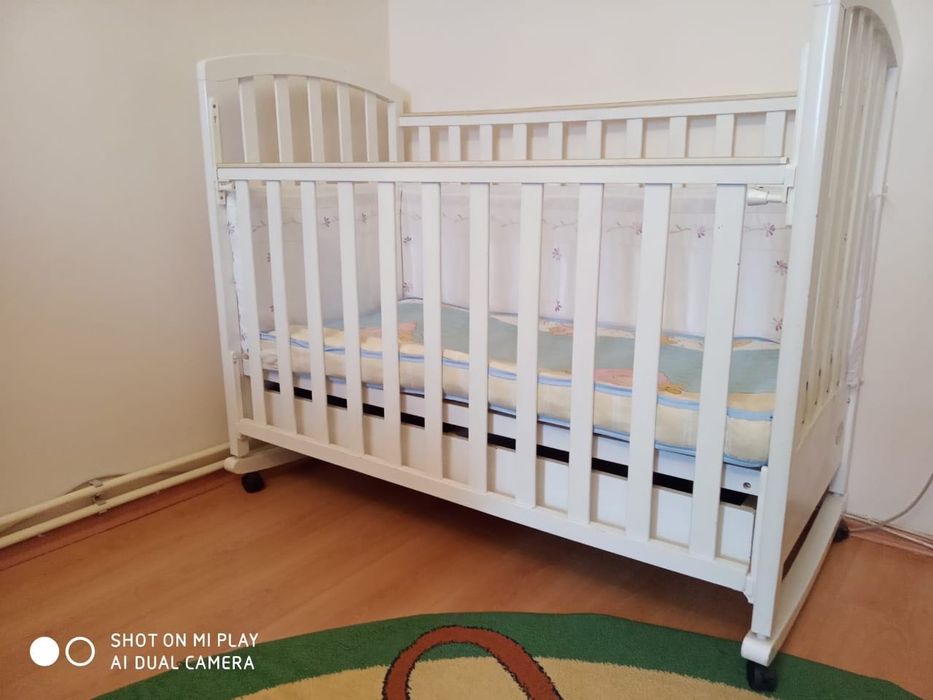 Ліжечко дитяче біле