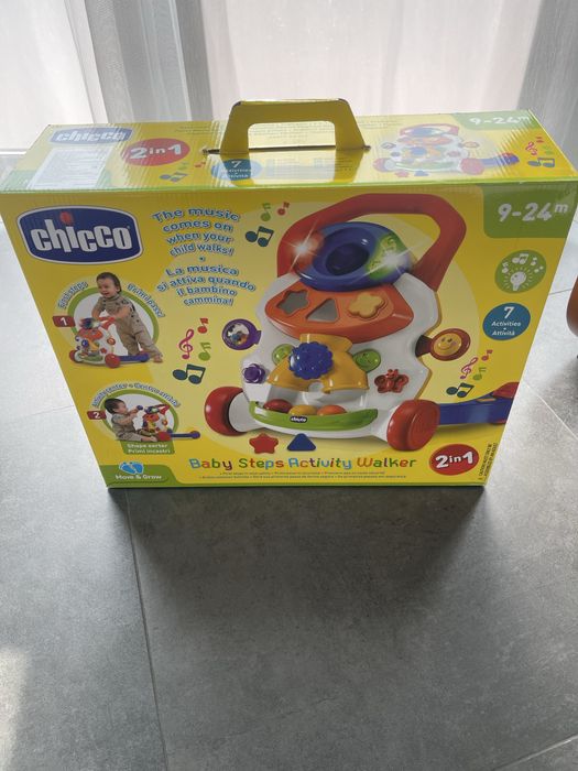 Ходунки-ігровий центр Chicco
