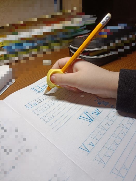 Держатель корректор насадка тренажёр для ручки