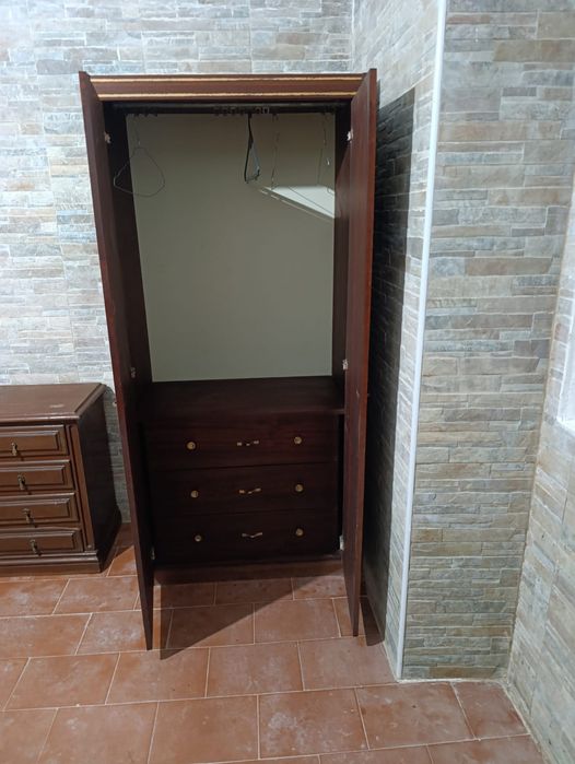 Aluga-se Quarto Partilhado