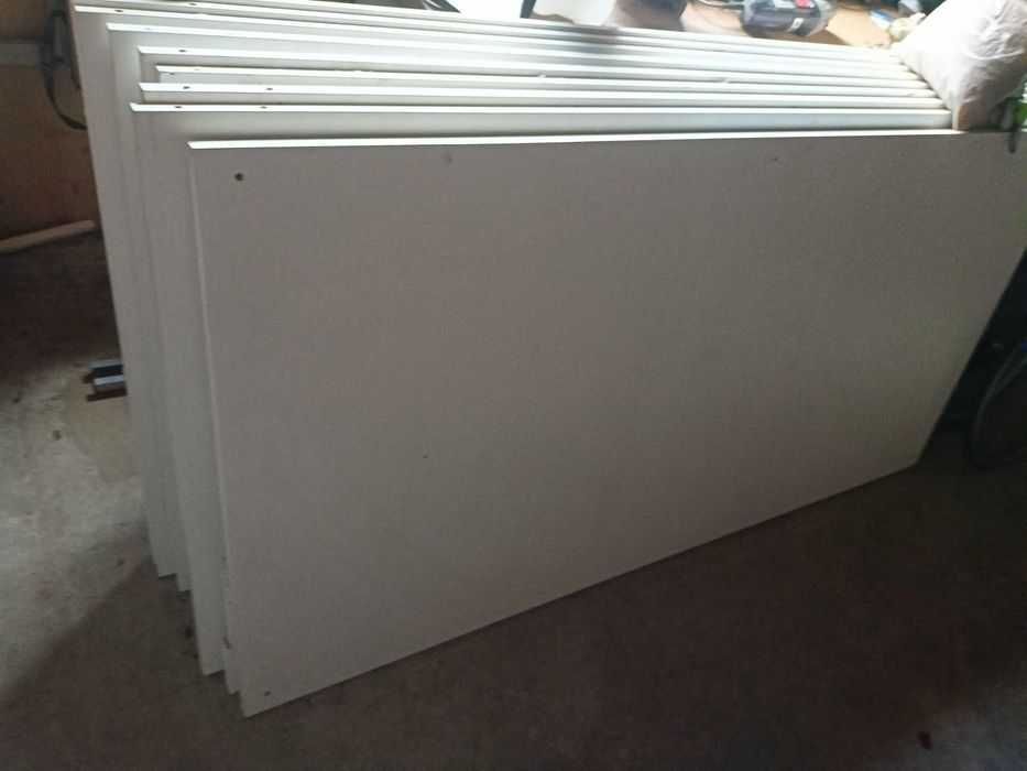 Płyty meblowe wiórowe 105 x 210 cm, 28mm
Odbiór osobisty pod Opolem,