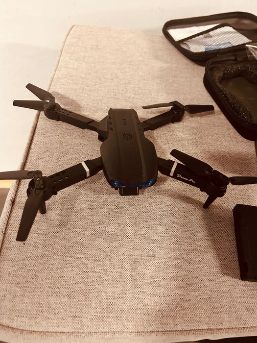 Dron - fajny na początek nówka z kamerą