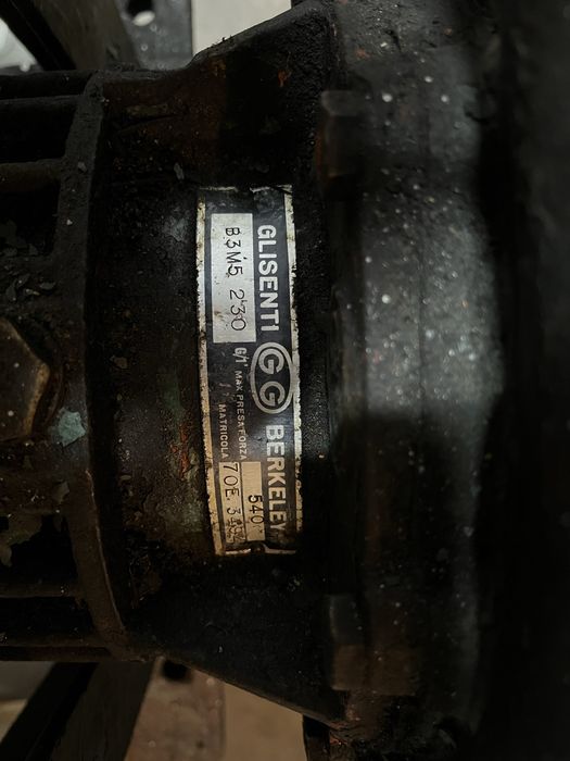 Bomba de água Berkeley tocada por trator agrícola