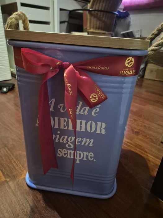 Caixa metal para cabaz de natal