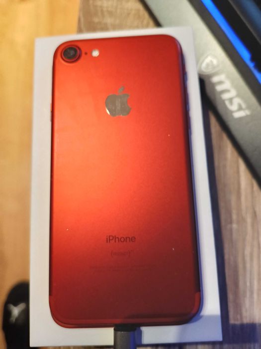 Smartfon Apple iPhone 7 2GB / 128 GB Czerwony