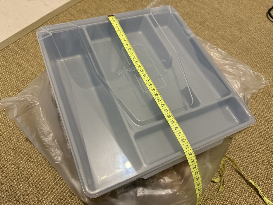 Caixa para talheres extensivel