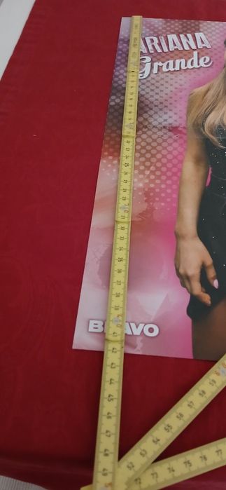 Poster Ariana Grande, novo