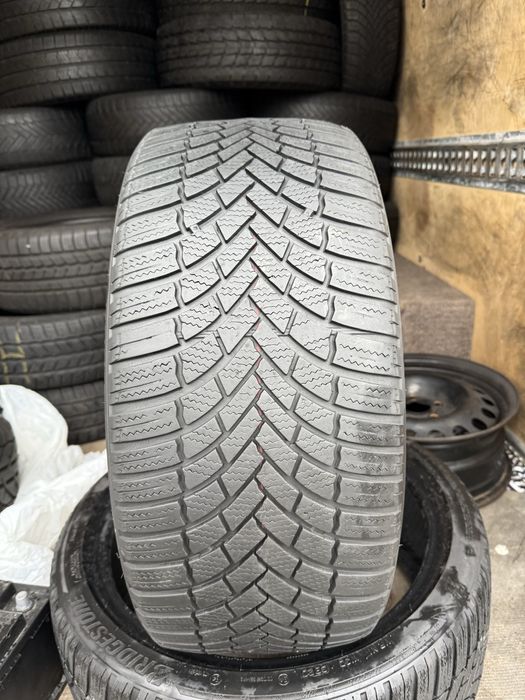 Колеса/резина/гума 235/40R19 Bridgestone