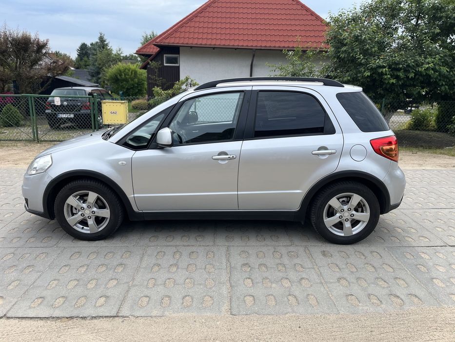 Suzuki SX4 1,6 benz 120KM *Klima *Ładny Stan *Grzane fotele *Alufelgi *Key Free