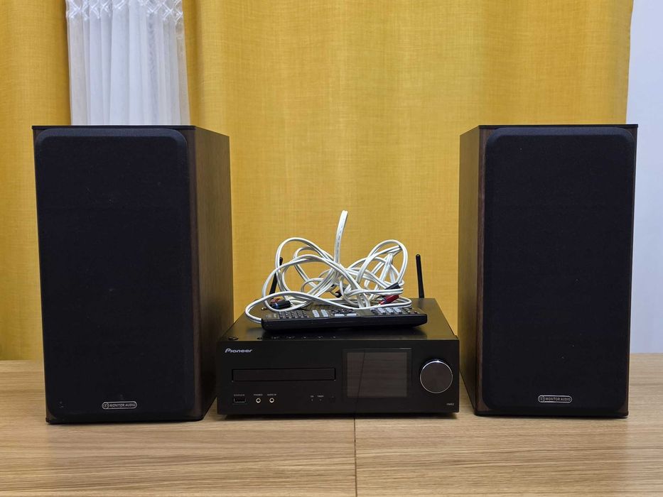 Głośniki Monitor Audio Bronze 2 i Pioneer HM82