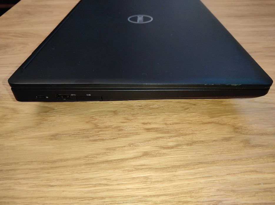 Ноутбук Dell 5590 15.6 HD/i7-8650U/16ГБ DDR4/SSD 256GB/бат.3-4 години