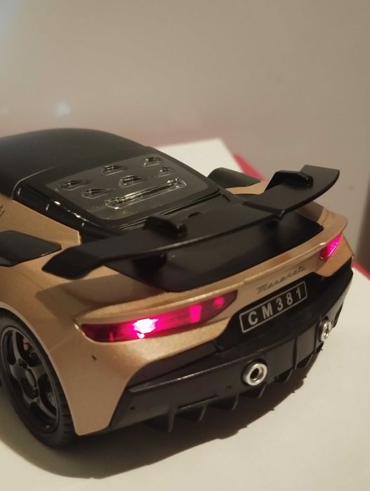 Модель спорткар Maserati GT2.1/24