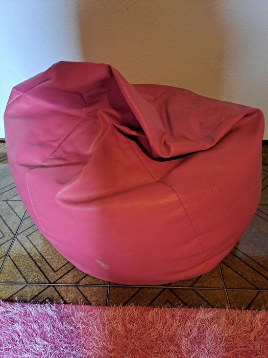 Mobilia de quarto completa em Pinho(Madeira Maciça)