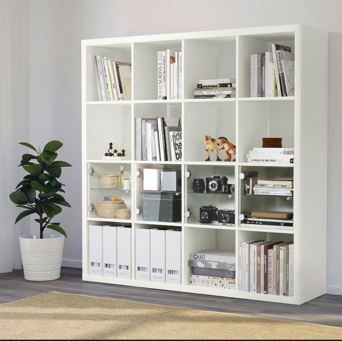 Kallax 4x3 com 9 portas de vidro