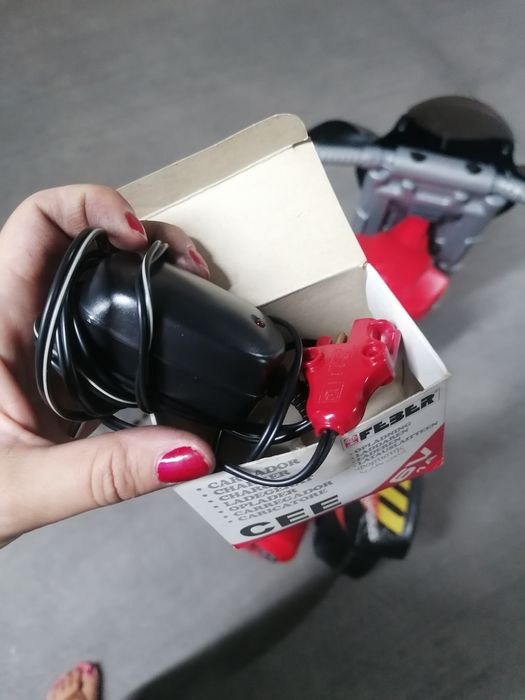 Moto elétrica criança
