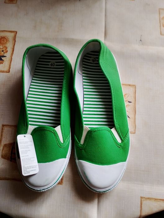 Trampki NOWE rozm.40