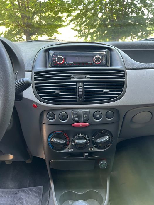 Vendo ou troco Fiat Punto Gasolina  126mil kms