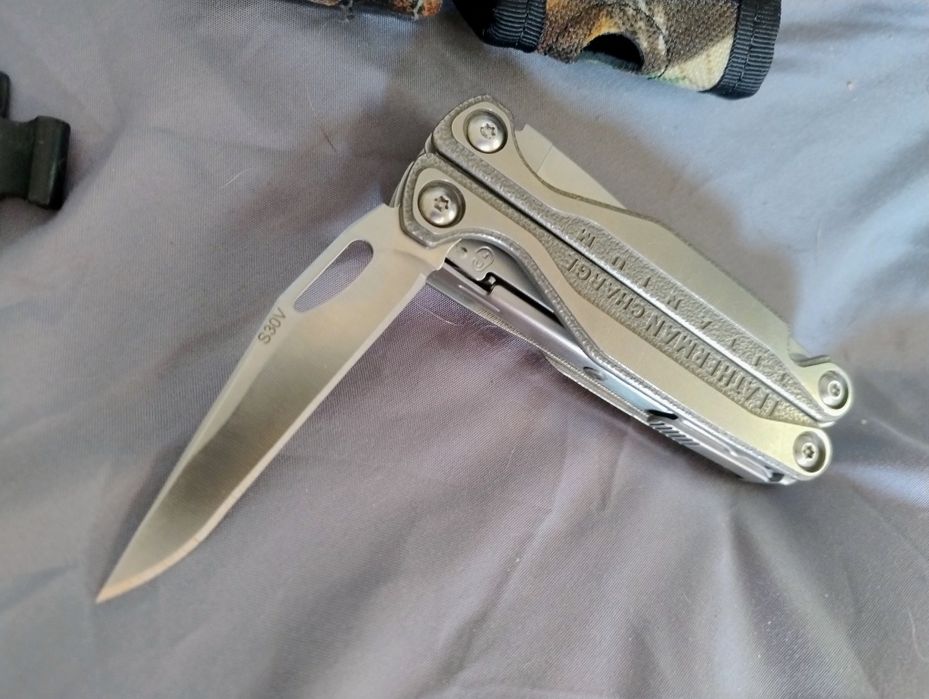Leatherman charge TTi titanium  multitool