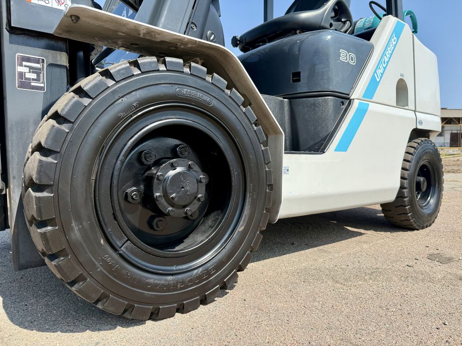 Навантажувач вилковий Unicarriers FGE30T-2020 рік , кара, погрузчик