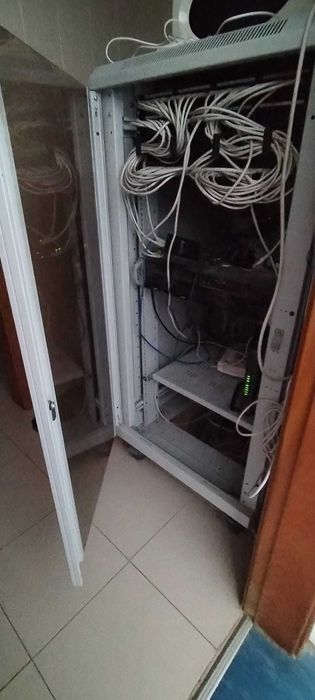 Bastidor, impressora, switch etc