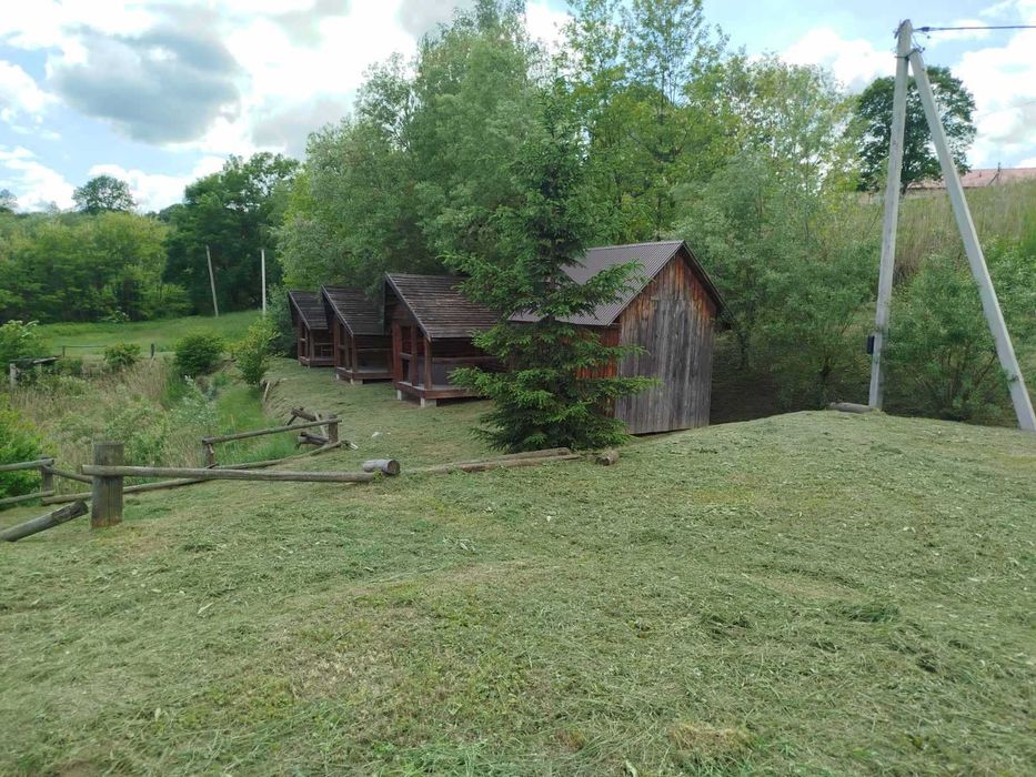 Продається земельна ділянка під бізнес чи житло центр Села