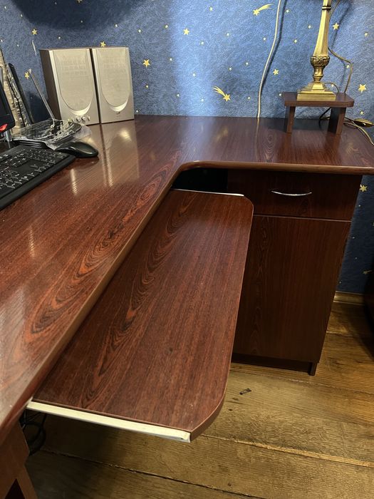 ТЕРМІНОВИЙ продаж комп‘ютерного / письмового стола