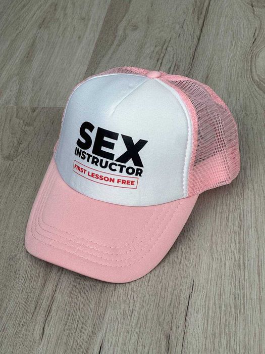 Czapka z daszkiem Trucker "Sex Instructor" różowa rozmiar uniwersalny