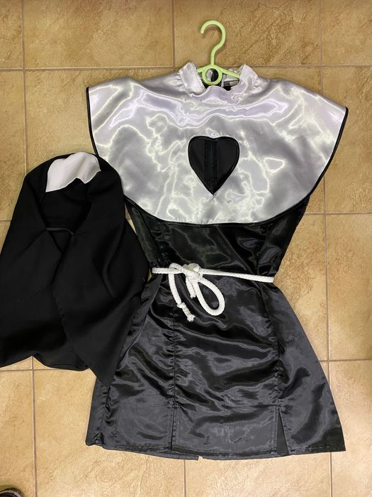 Strój na bal , karnawał , imprezę.  Zakonnica