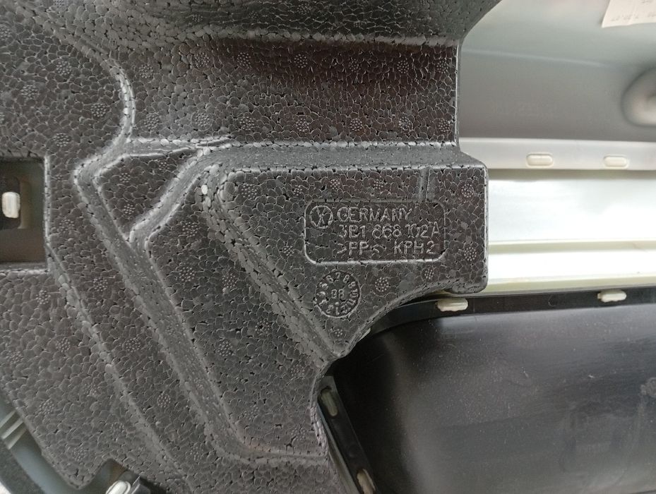 Quartela de porta frente direita - VOLKSWAGEN PASSAT (3B2) | 96 - 01