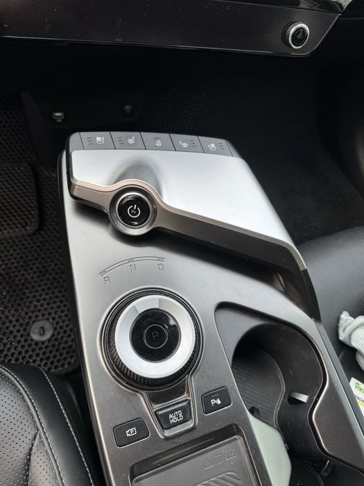 Поодам авто kia ev 6 awd 2022