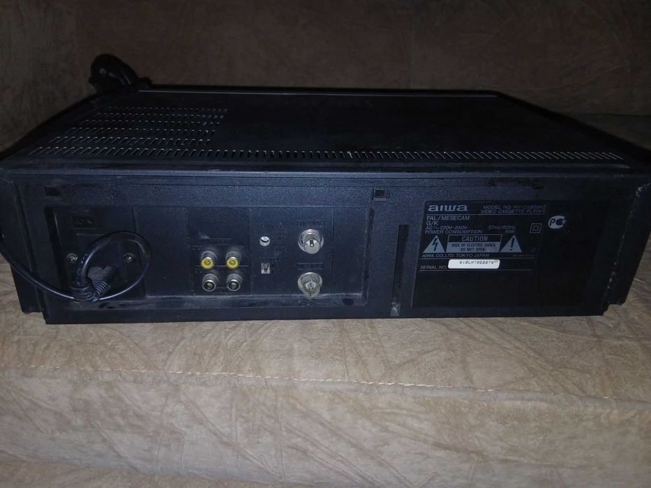 Відеомагнітофон Aiwa CX808.