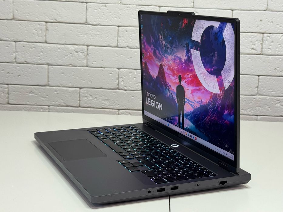 Lenovo Legion 5/2K/240Hz/Ultra 9-275HX/24 GB DDR5/1 TB SSD/RTX 5060