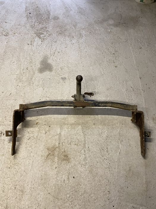 Фаркоп для Renault Laguna 2