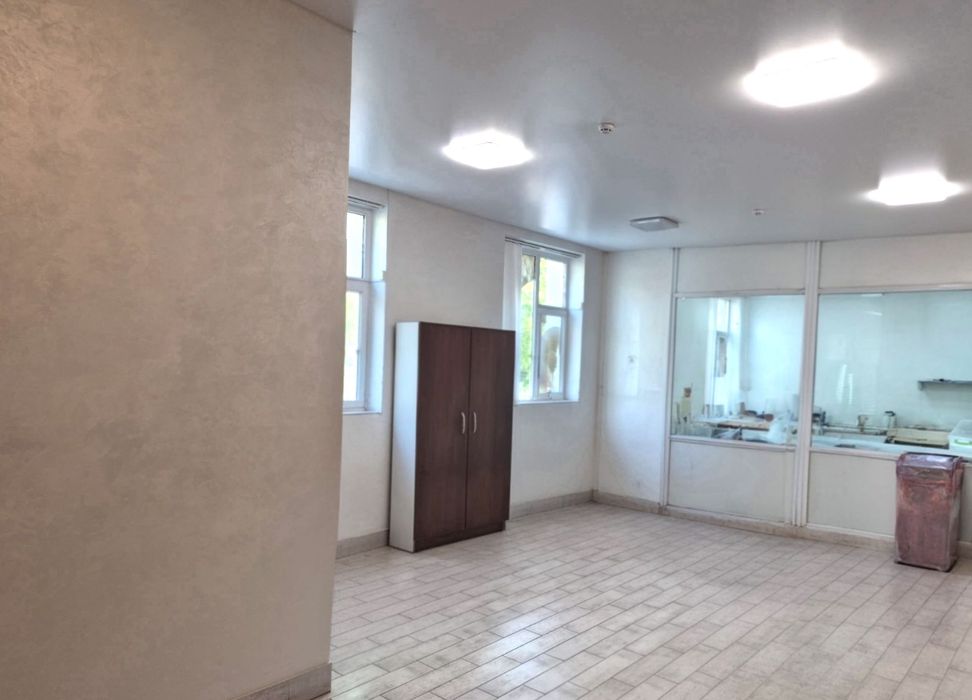 Продаж нежитлової будівлі — 256,9 м² | м.  Шептицький (м. Червоноград), просп. Шевченка, 14А