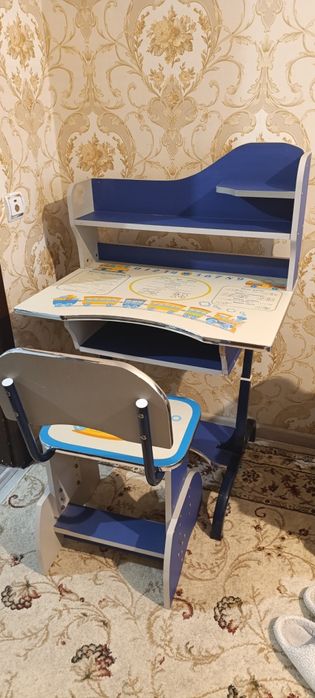 Парта дитяча з стільчиком