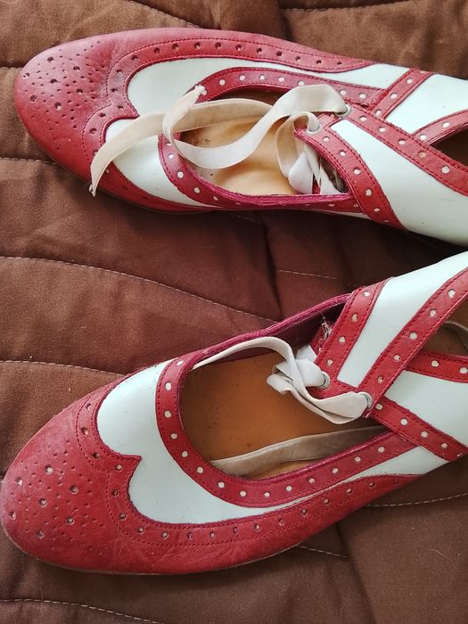 Sapatos artesanais retro