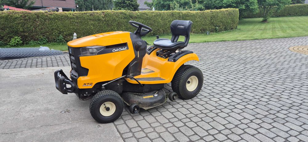 traktor ogrodowy Cub Cadet XT2