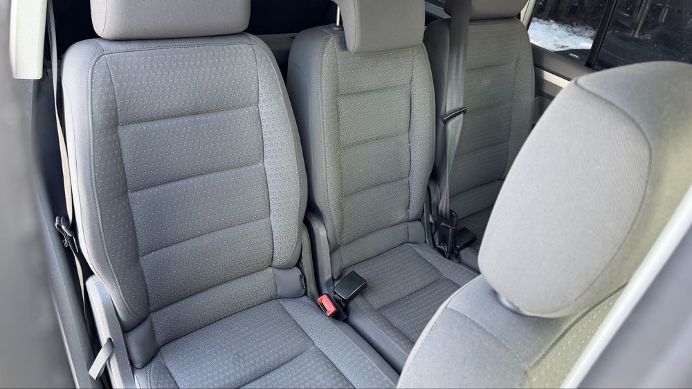 Volkswagen Touran 2.0 tdi 140 KM climatronic tempomat alufelgi zadbany