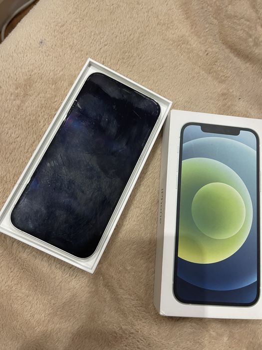 iphone 12 64 гб  б/у