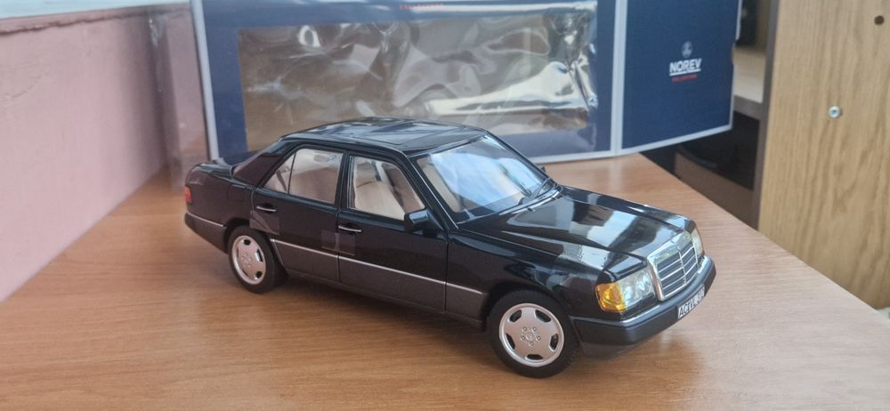 1:18 Mercedes w124