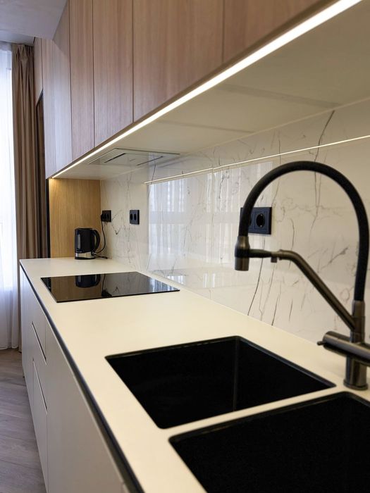 2-новобудова біля ТЦ Майдан з добротним ремонтом!