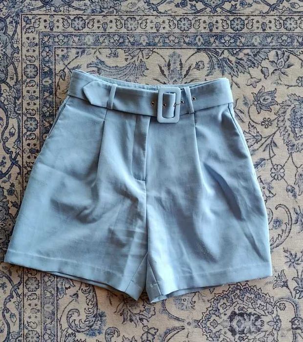 Niebieski spodenki Reserved