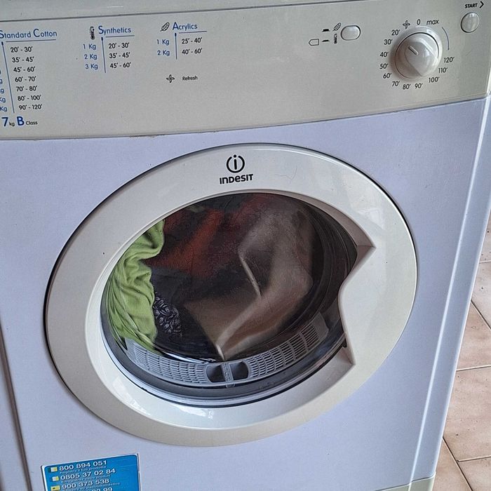Maquina de secar roupa Indesit
