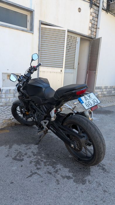 Honda CB 300 R (2023)